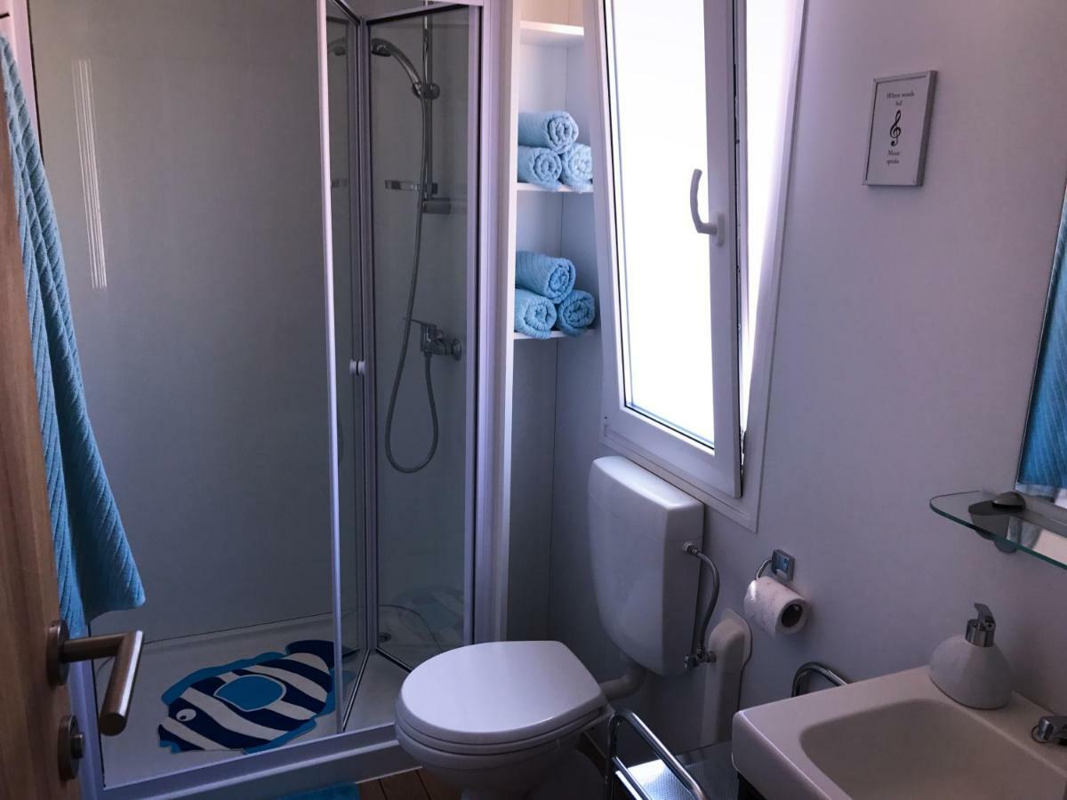 M&L Mobile Home Jezera Bagian luar foto